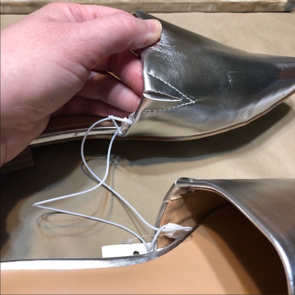 Snazzy Women’s Silver Junebug Mules, NWT’s - Picture 4 of 5